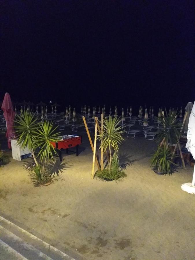 Sarah Appartamento Vlorë Esterno foto
