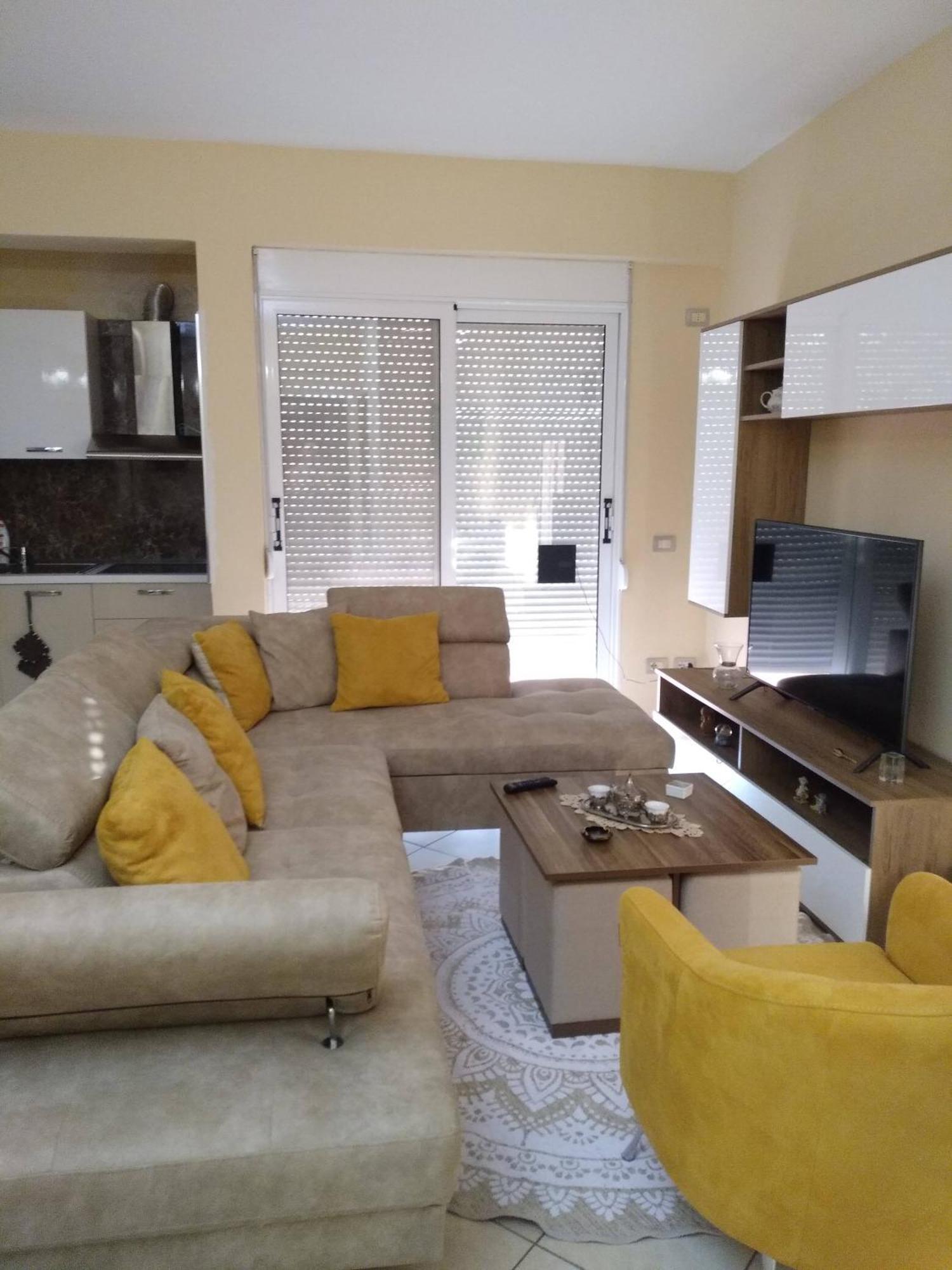 Sarah Appartamento Vlorë Esterno foto