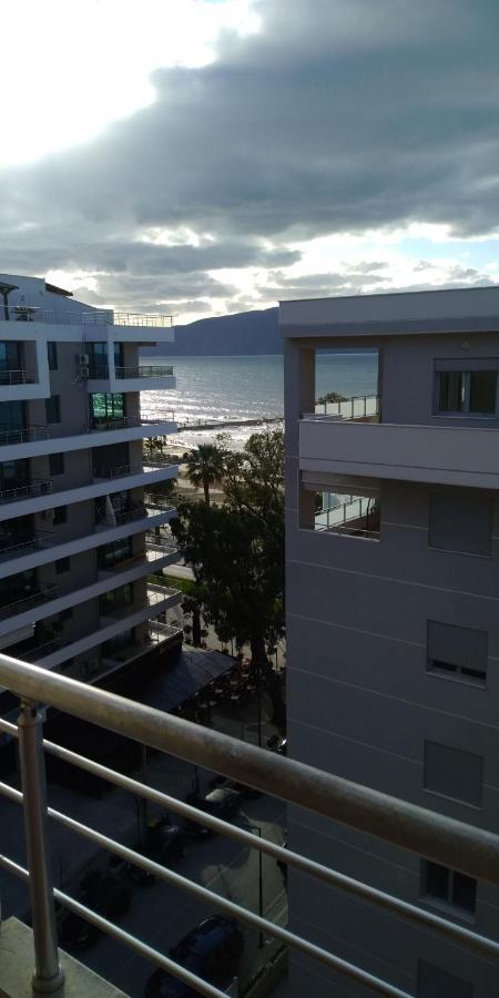 Sarah Appartamento Vlorë Esterno foto