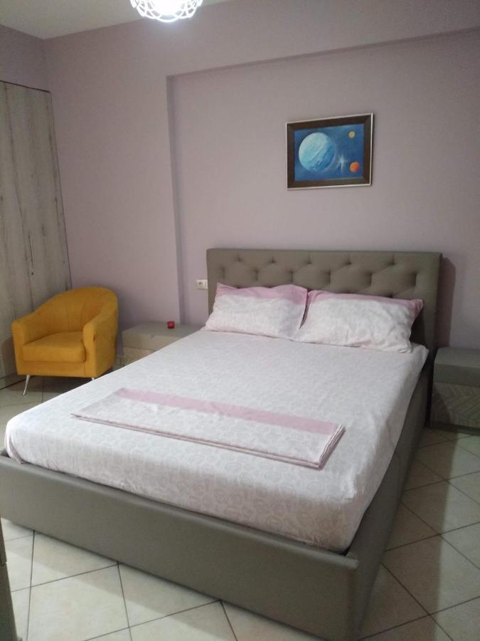 Sarah Appartamento Vlorë Esterno foto